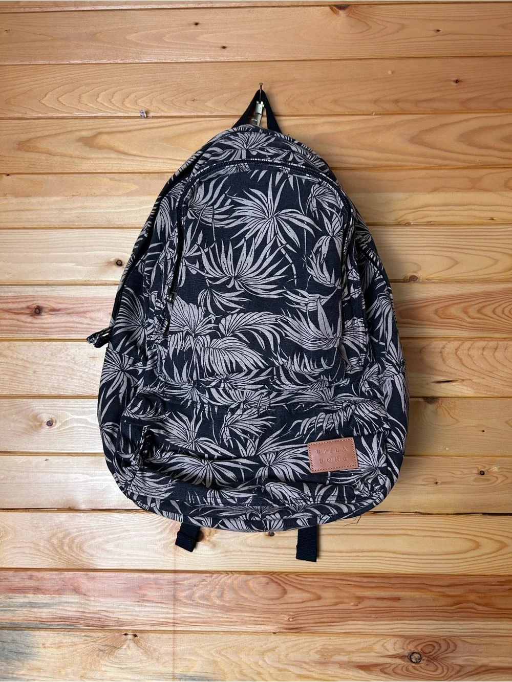Billabong Black & Cream Leaf-Print Backpack